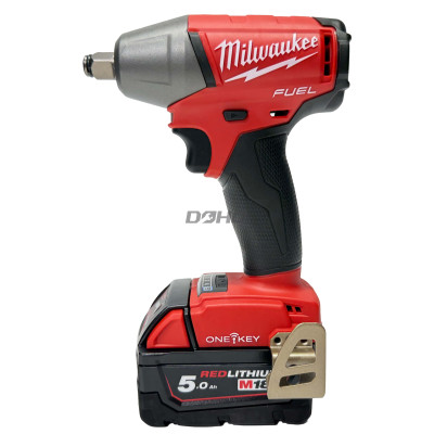 Akumuliatorinio smūginio veržliasukio Milwaukee M18 ONEIWF12-502X rinkinys, 18 V, 300 Nm, 2 x 5 Ah, įkroviklis + lagaminas